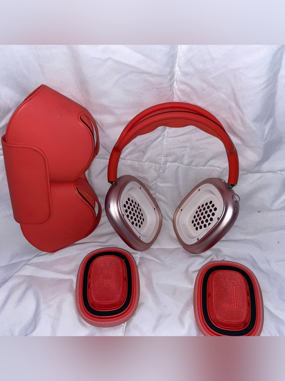 Apple AirPods Max Red 2020